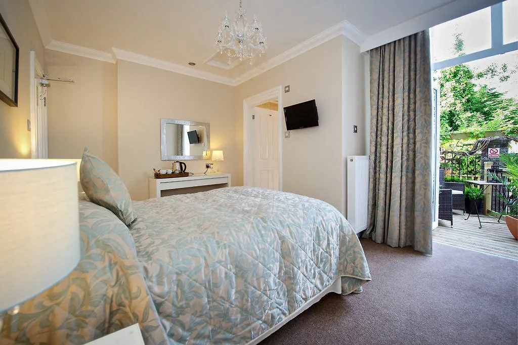 Cheshire Hospitality Ltd T\/A Lennox Lea Studios & Apartments Sale Hotel