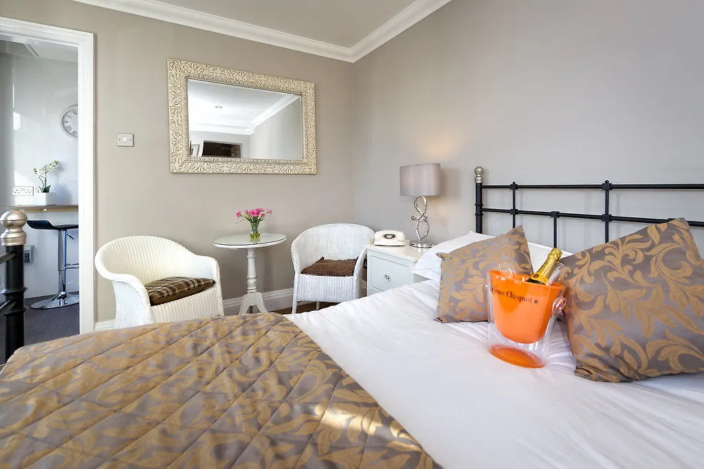 Cheshire Hospitality Ltd T\/A Lennox Lea Studios & Apartments Sale